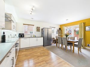 Kitchen/Diner - click for photo gallery